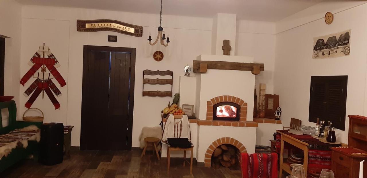 Ograda Bunicilor Βίλα Baia de Fier Εξωτερικό φωτογραφία